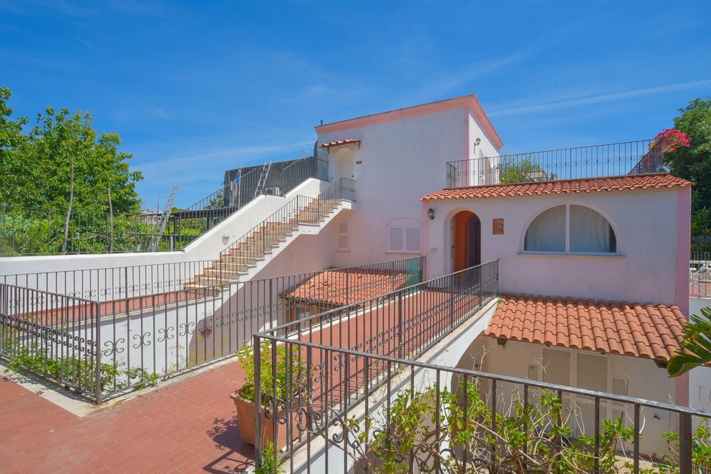 Residence Aegidius Ischia Exteriör bild