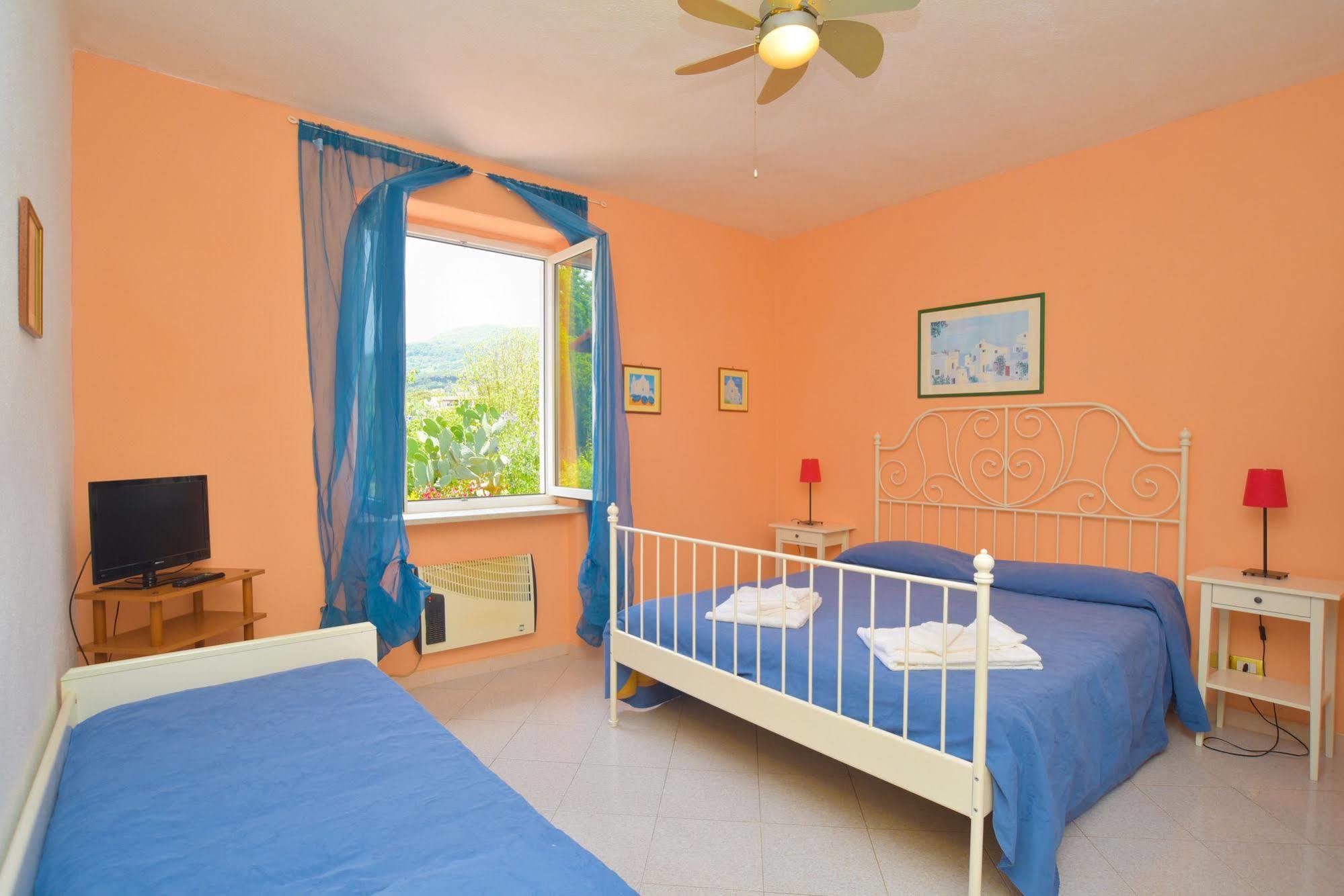 Residence Aegidius Ischia Exteriör bild